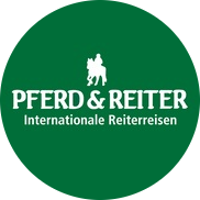 Logo du sponsor PFERD & REITER, agence spécialisée dans les voyages équestres internationaux, sur fond vert avec silhouette de cavalier.